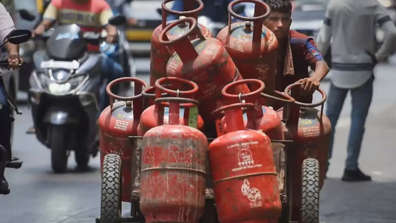 Free Gas Cylinder Scheme 2025: Eligibility & Application Process